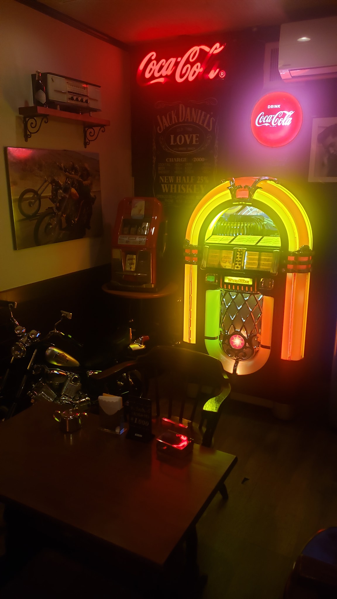 バックバーとボトル棚